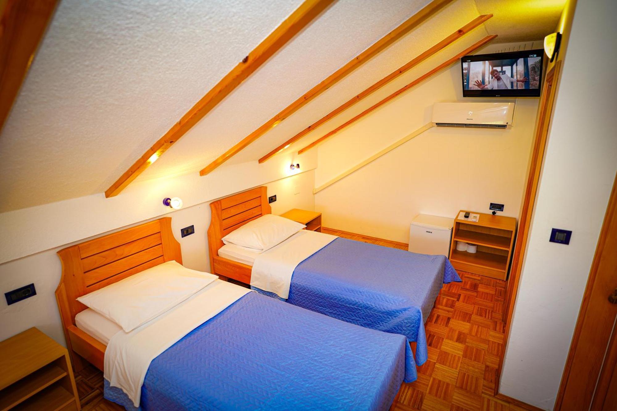 Apartman Miramare Otočac Dış mekan fotoğraf