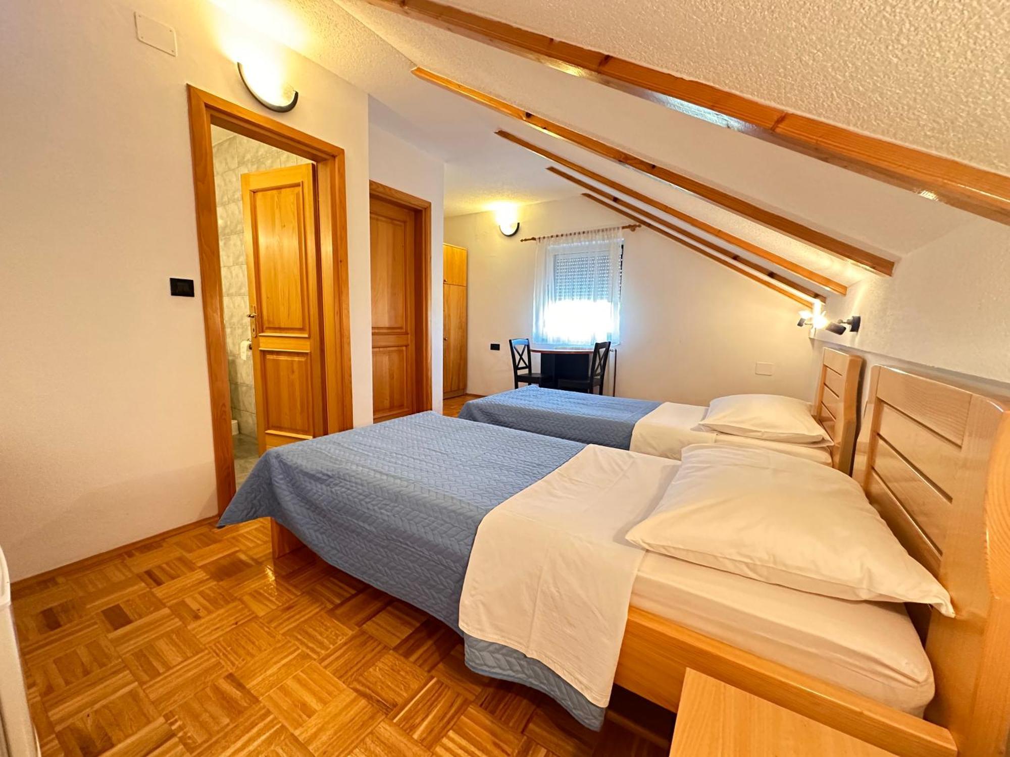 Apartman Miramare Otočac Dış mekan fotoğraf